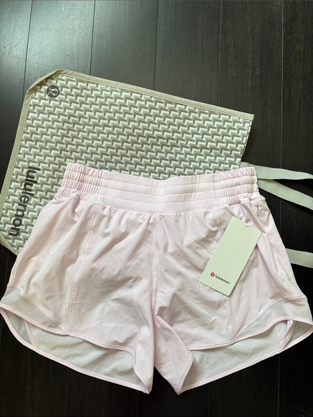 LULULEMON HOTTY HOT HR 4” SHORTS IN PINK ORGANZA SZ 10 NWT